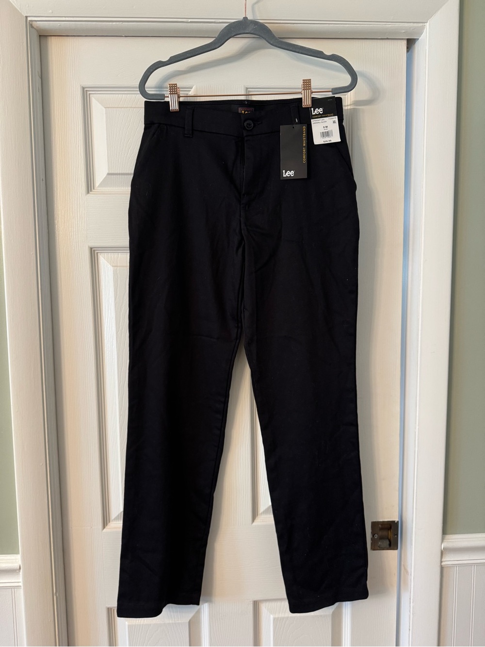 Lee women’s  Black Straight-Leg stretch slacks new with tags